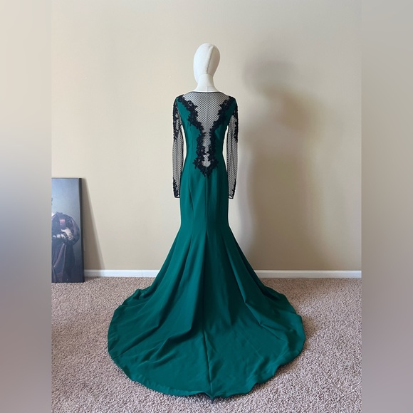 New beautiful evening dress,long dress with open back, crystals,lace,long sleeve - Picture 5 of 7